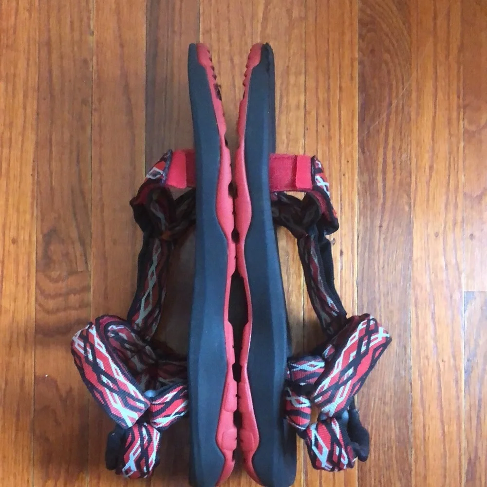 Teva Hurricane XLT Sandals Sz 7